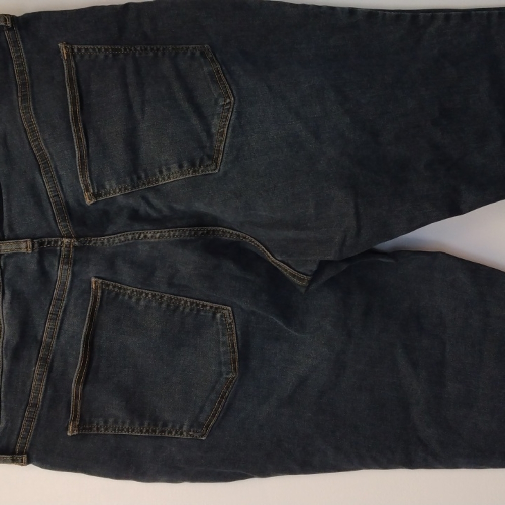 Universal Thread ladies size 14/32R jeans, - Picture 5 of 8